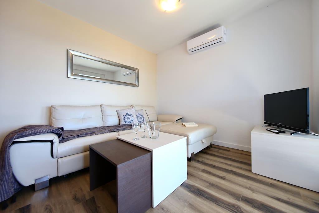 Oleandra Apartments Drage Exterior photo