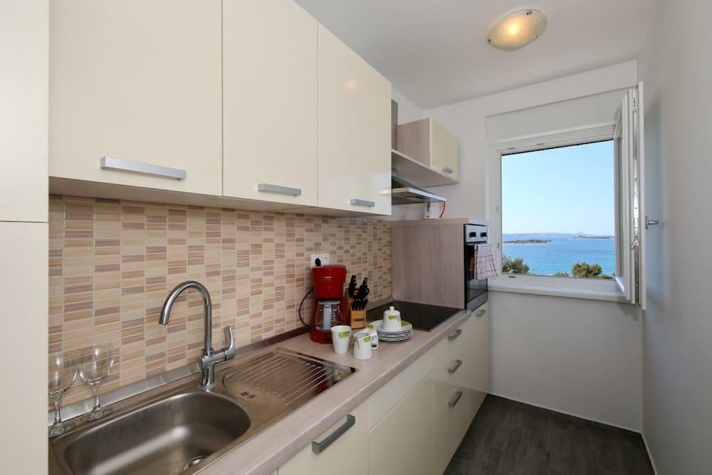 Oleandra Apartments Drage Exterior photo